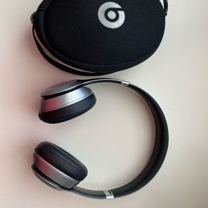 Beats solo wireless